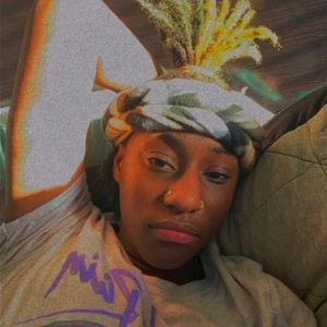 Meet your Posher, Nikki